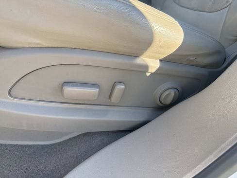 Used 2017 Buick Enclave Leather image 19