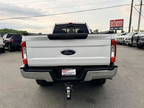Used 2017 Ford F250 XLT w/ Camper Package AWD/4WD image 6