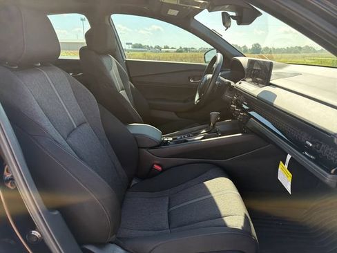 Used 2025 Honda Accord Sport image 14