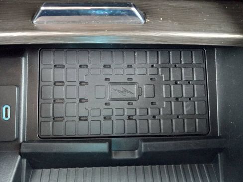 Used 2024 Ford Expedition Limited AWD/4WD image 25