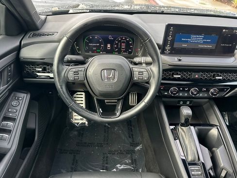 Used 2023 Honda Accord Sport image 15