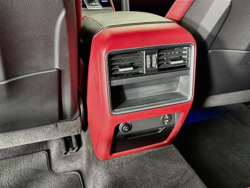 Certified 2023 Porsche Cayenne AWD/4WD image 20
