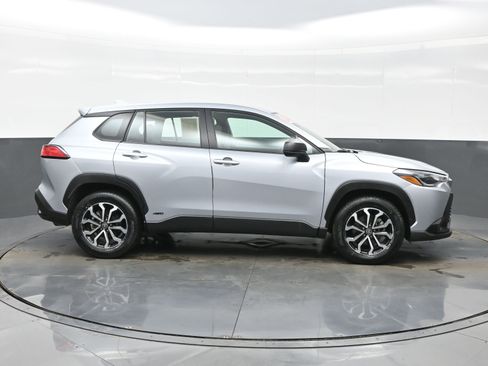 Used 2024 Toyota Corolla Cross S image 7