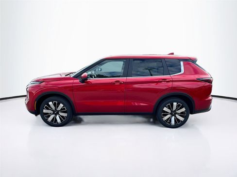 New 2026 Mitsubishi Outlander SE image 4