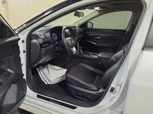 Used 2024 Nissan Sentra SR w/ SR Premium Package FWD image 13