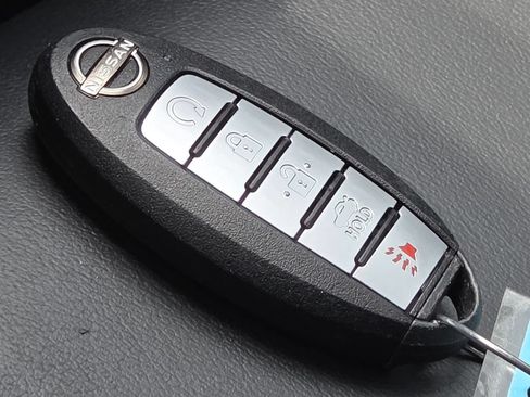Used 2023 Nissan Maxima SR w/ Sport Mat Group FWD image 35