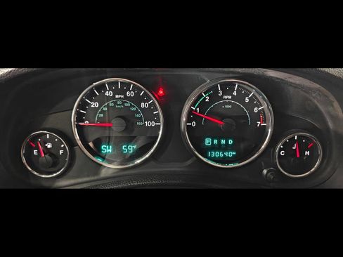 Used 2015 Jeep Wrangler Unlimited Sahara AWD/4WD image 37