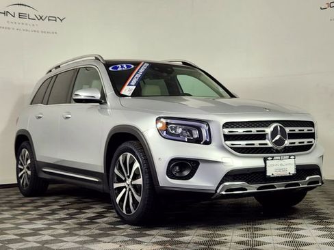 Used 2023 Mercedes-Benz GLB 250 4MATIC image 3
