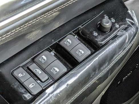 New 2026 Jeep Grand Wagoneer Limited AWD/4WD image 25