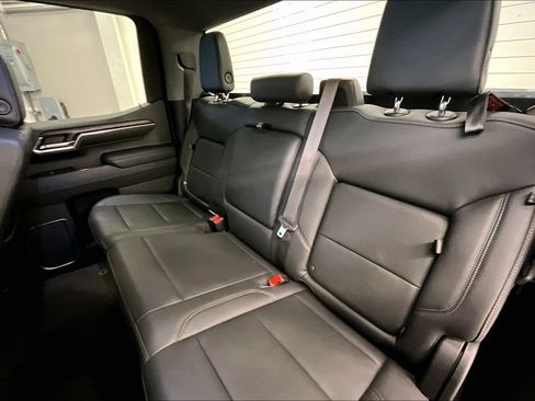 Used 2024 GMC Sierra 1500 SLT AWD/4WD image 22