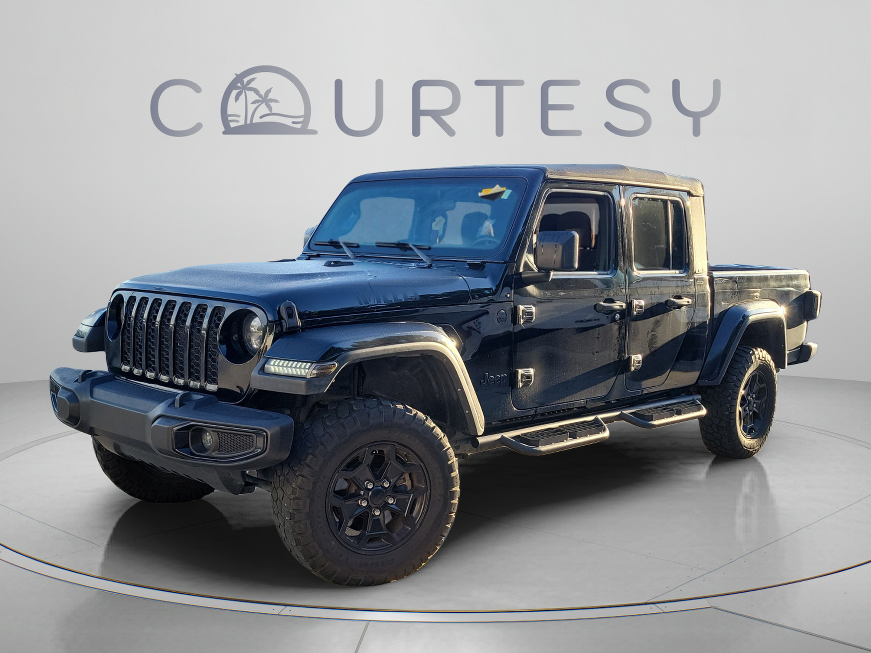 Certified 2023 Jeep Gladiator Sport AWD/4WD image 1