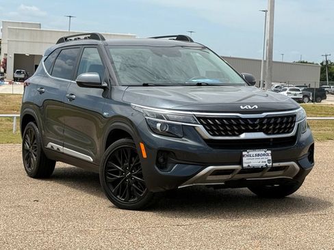 Used 2022 Kia Seltos Nightfall Edition AWD/4WD image 2