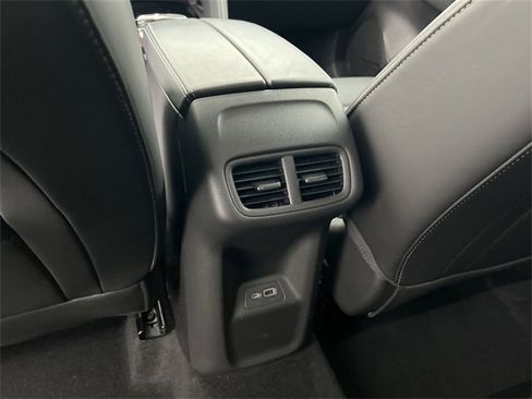 Used 2023 Buick Envision Essence image 20