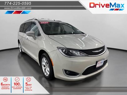 Used 2017 Chrysler Pacifica Touring-L w/ Tire & Wheel Group