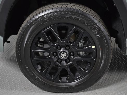 Used 2026 Toyota Tundra Limited image 8