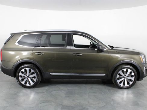 Used 2021 Kia Telluride EX w/ EX Premium Package image 14