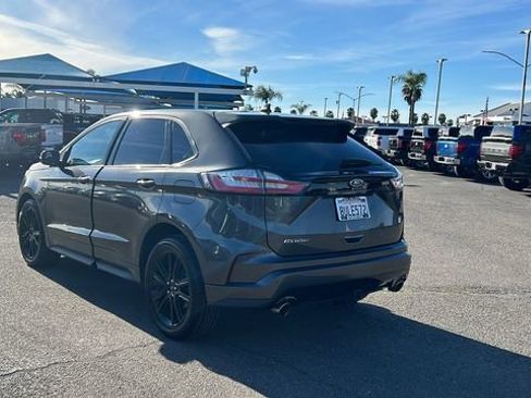 Certified 2020 Ford Edge ST-Line w/ Cold Weather Package image 5