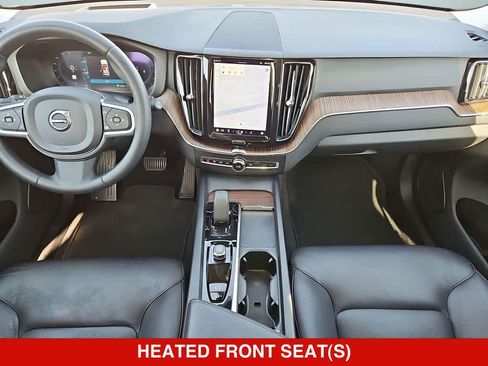 Used 2022 Volvo XC60 B5 Momentum AWD/4WD image 16