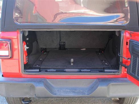 Used 2024 Jeep Wrangler Unlimited Sport AWD/4WD image 31
