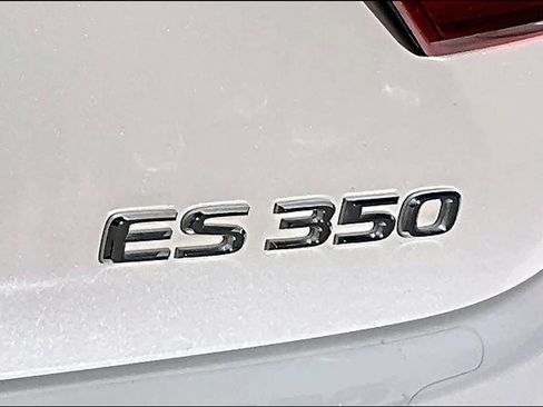 Used 2017 Lexus ES 350 image 9