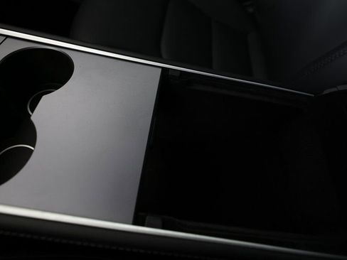 Used 2023 Tesla Model Y Long Range image 35