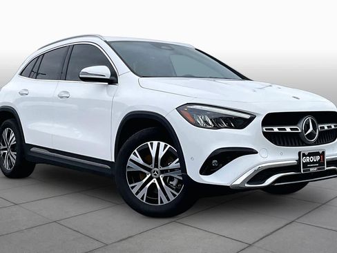 Certified 2025 Mercedes-Benz GLA 250 image 3