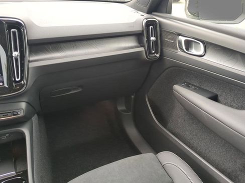 New 2024 Volvo XC40 Recharge Ultimate w/ Protection Package Premier image 13