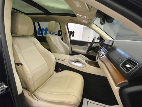 Used 2021 Mercedes-Benz GLS 450 4MATIC image 17