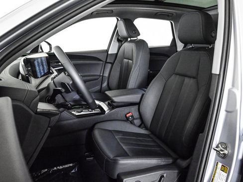 Certified 2025 Audi Q5 Premium w/ Convenience Package image 17