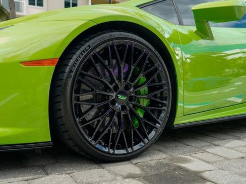 Used 2021 Lamborghini Huracan EVO RWD image 42