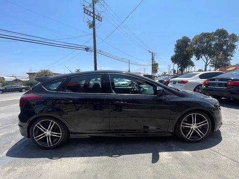 Used 2014 Ford Focus ST image 4