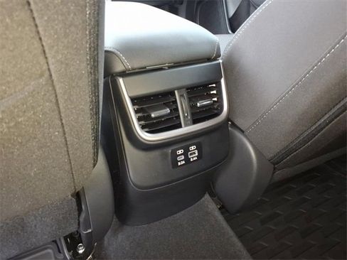 Used 2025 Subaru Outback Premium w/ Popular Package #1A image 8