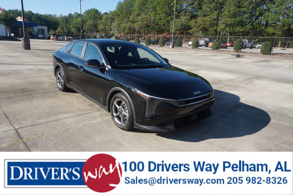 Used 2025 Kia K4 FWD image 1