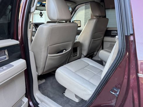 Used 2010 Lincoln Navigator 4WD image 26