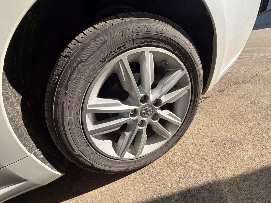 Used 2015 Toyota Avalon XLE Premium FWD image 22