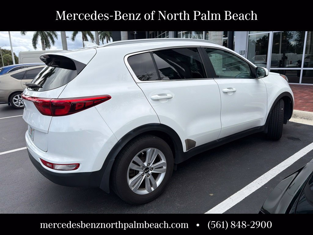 Used 2017 Kia Sportage LX w/ LX Popular Package FWD image 3