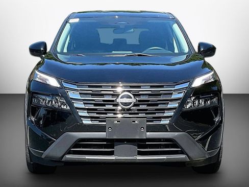 Used 2024 Nissan Rogue SV AWD/4WD image 3