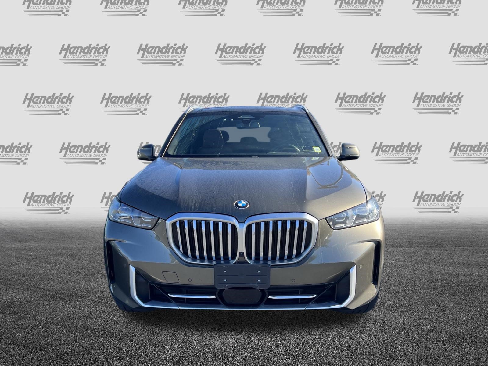 Certified 2024 BMW X5 xDrive40i w/ Premium Package AWD/4WD image 3