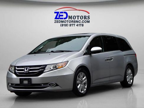 Used 2014 Honda Odyssey Touring image 3