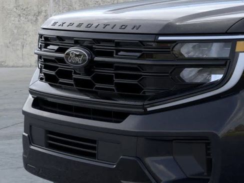New 2025 Ford Expedition Max Platinum w/ Stealth Appearance Package image 17