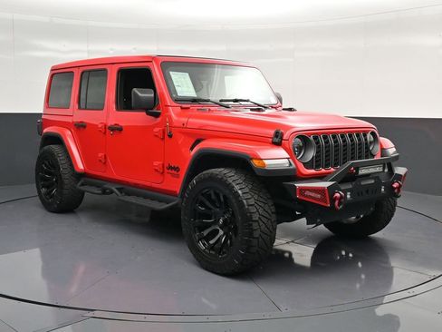 Used 2021 Jeep Wrangler Unlimited Sport w/ Sun And Sound Package AWD/4WD image 5