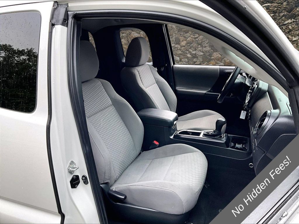 Used 2022 Toyota Tacoma SR RWD image 7