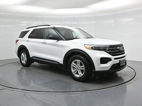 Certified 2021 Ford Explorer XLT RWD image 57