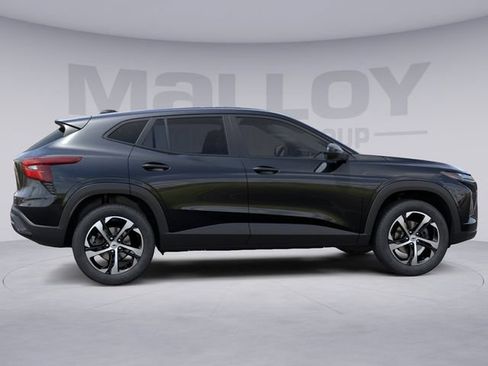 New 2026 Chevrolet Trax RS w/ Sunroof Package FWD image 6