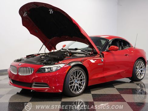 Used 2013 BMW Z4 sDrive35i RWD image 32