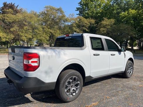 New 2025 Ford Maverick XLT w/ XLT Luxury Package image 4