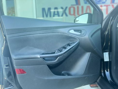 Used 2018 Ford Focus SE image 29