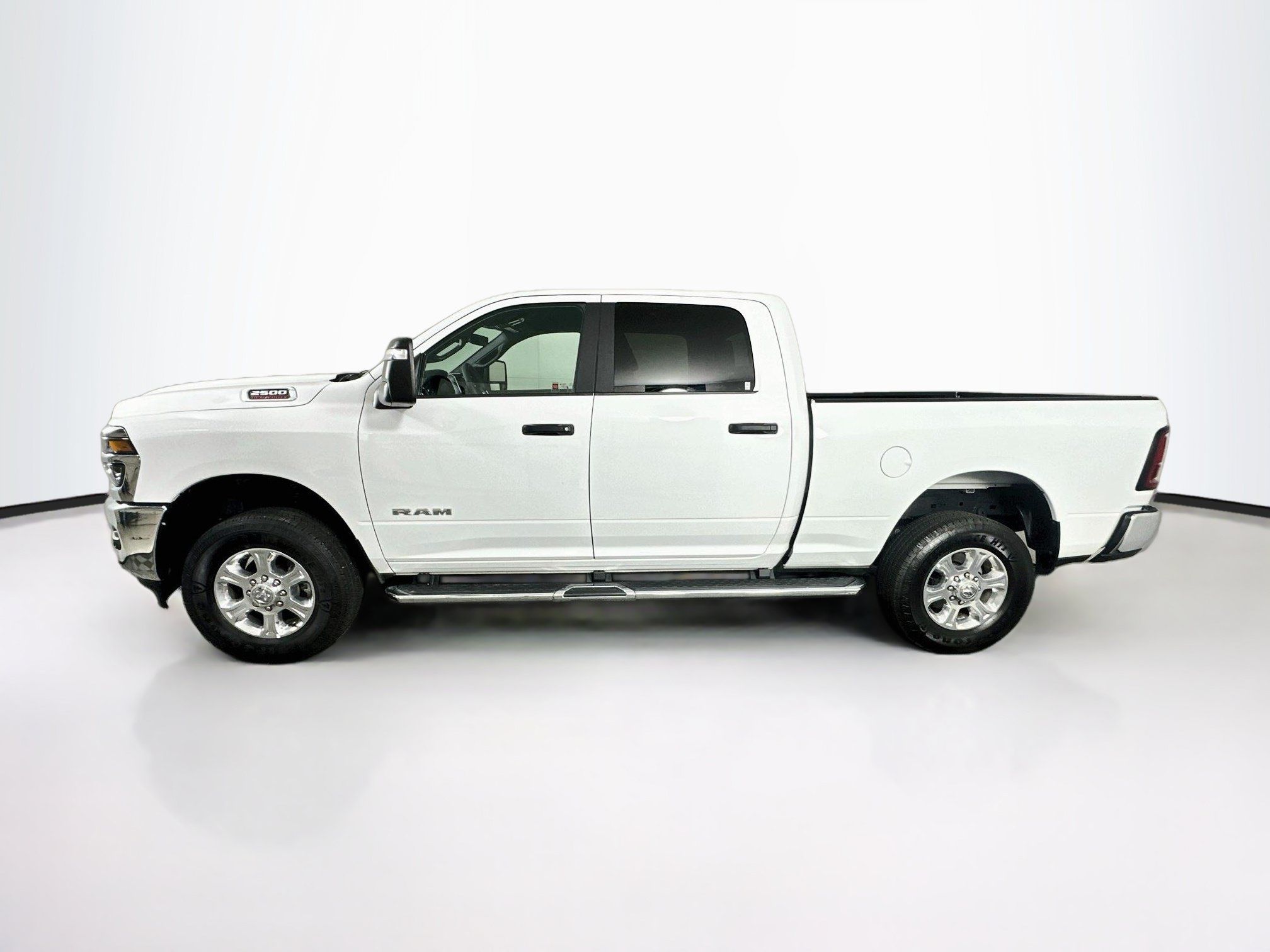 Used 2025 RAM 2500 Big Horn AWD/4WD image 4