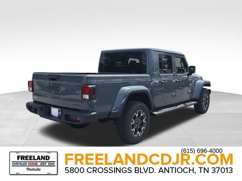 New 2026 Jeep Gladiator Sport AWD/4WD image 3