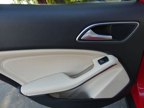 Used 2019 Mercedes-Benz GLA 250 image 43